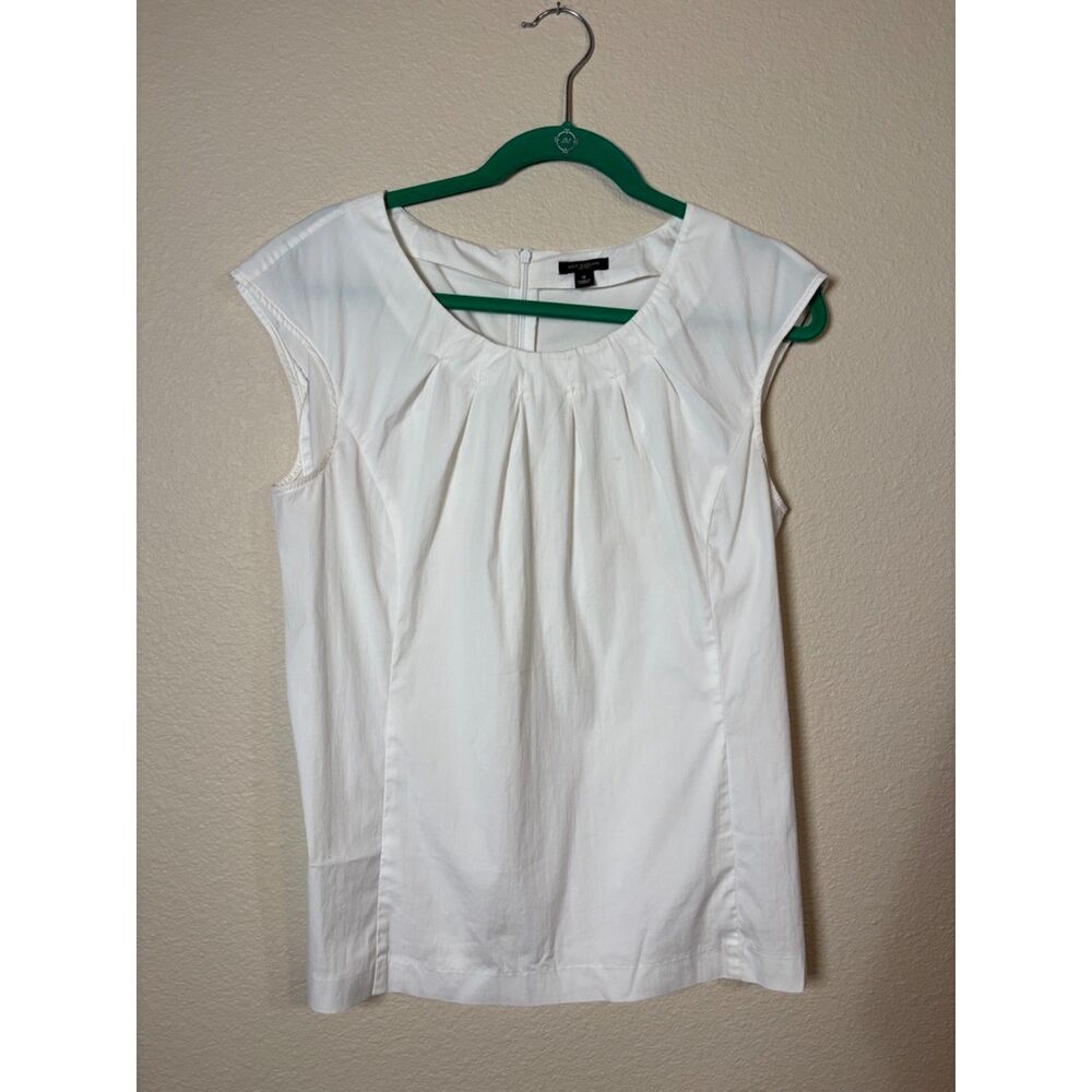 Ann Taylor White Pleated Neck Sleeveless Blouse Shell Top Size 8
